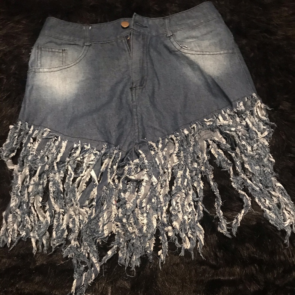 Distressed shorts